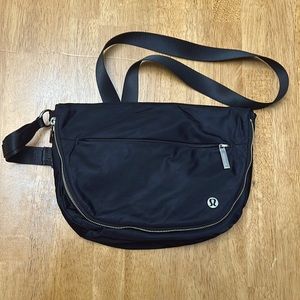 LuLuLemon All night festival black purse